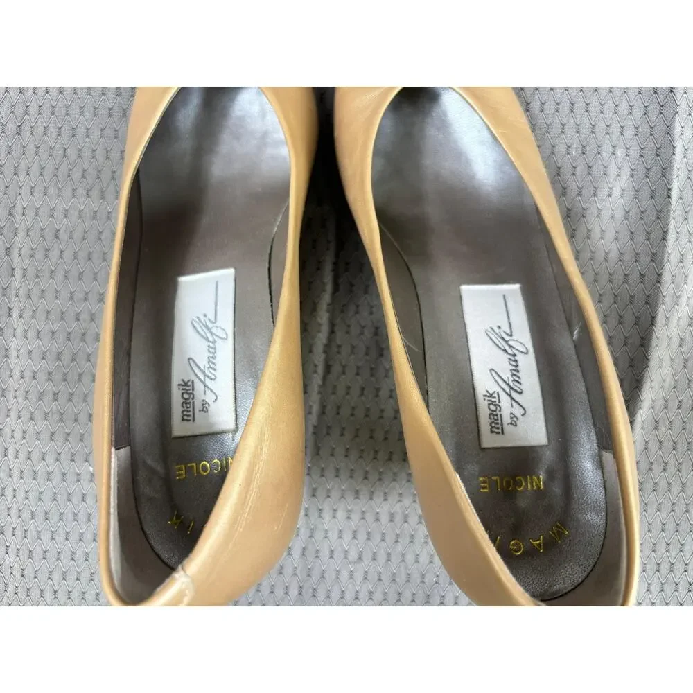 Magik By Amalfi Shoes Womens Size 6B Gold Leather Pointed Toe Pumps Italy